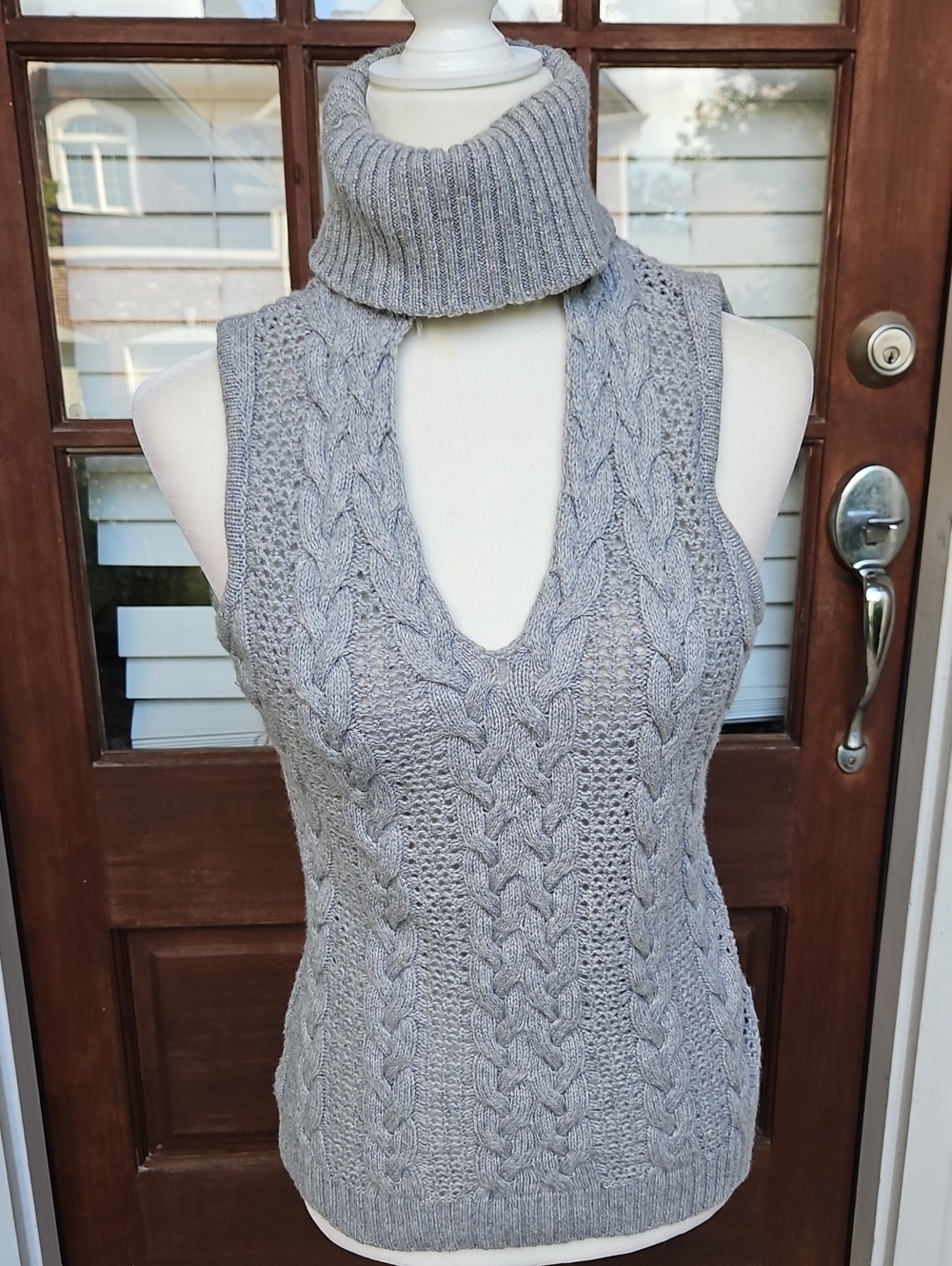 INTERMIX Y2K Cashmere Wool Gray Cable Knit Sleeveless Turtleneck Sweater Size M